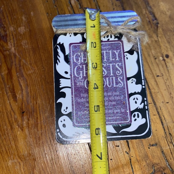 Ghastly Ghosts and Ghouls Halloween Decor Sign - Picture 2 of 2